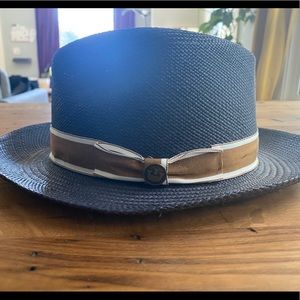 Goorin Brother’s Navy Straw Fedora - size M